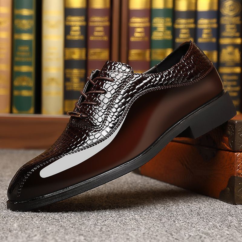 メンズ光沢パテントレザー英国風ポインテッドトゥドレスシューズ - Men'S Fashion Formal のレビューと価格