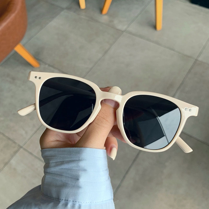 新しいヴィンテージ高級サングラス女性男性用スクエア小さなラウ - Men'S Fashion Round Glasses のレビューと価格