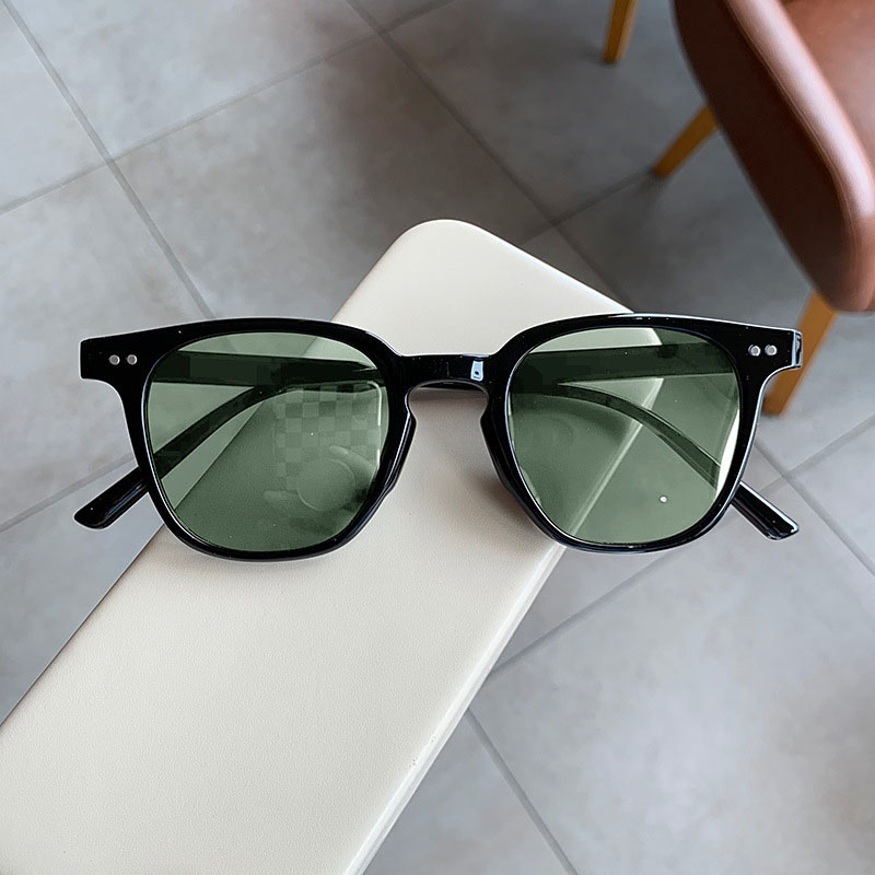 新しいヴィンテージ高級サングラス女性男性用スクエア小さなラウ - Men'S Fashion Round Glasses のレビューと価格